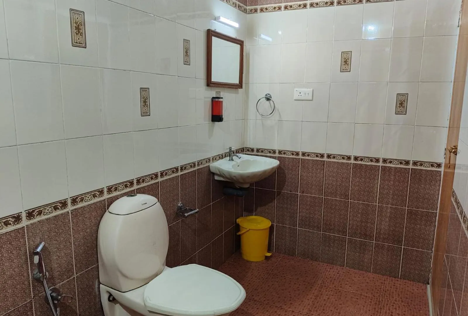 Marina Rosh Inn Alappuzha Homestay