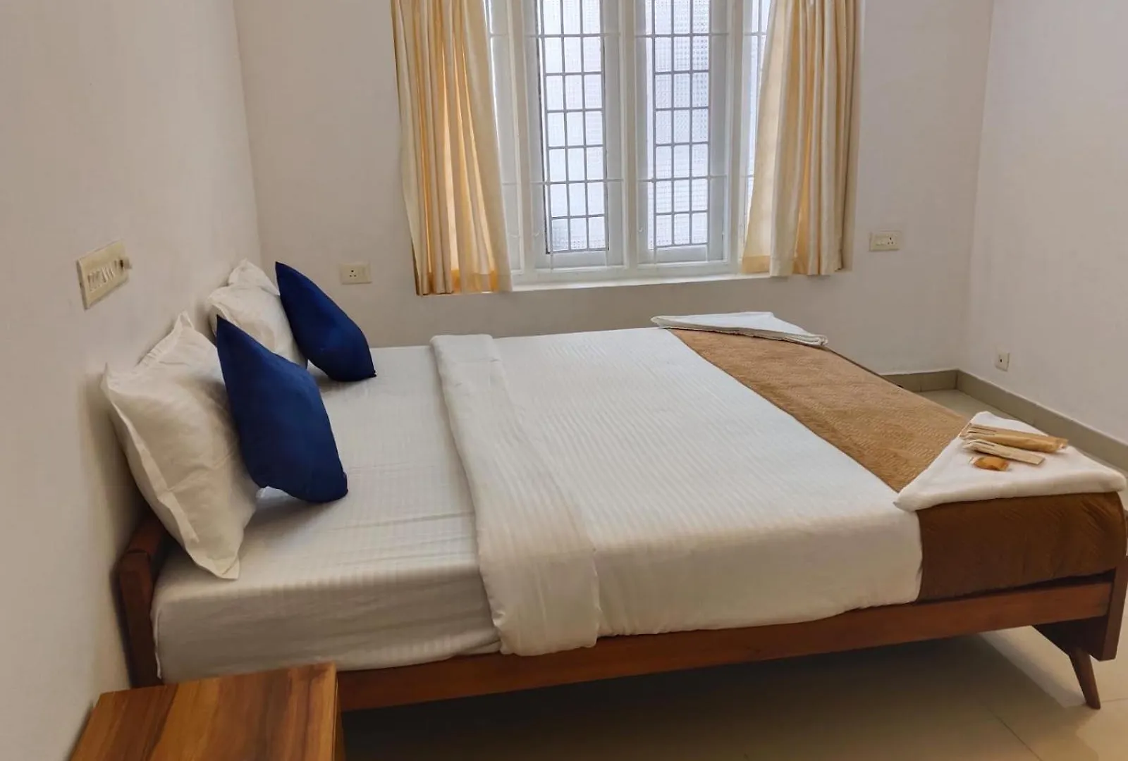 Marina Rosh Inn Alappuzha Homestay